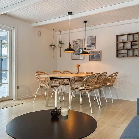 Gunwald - 300m From The Sea By Interhome *